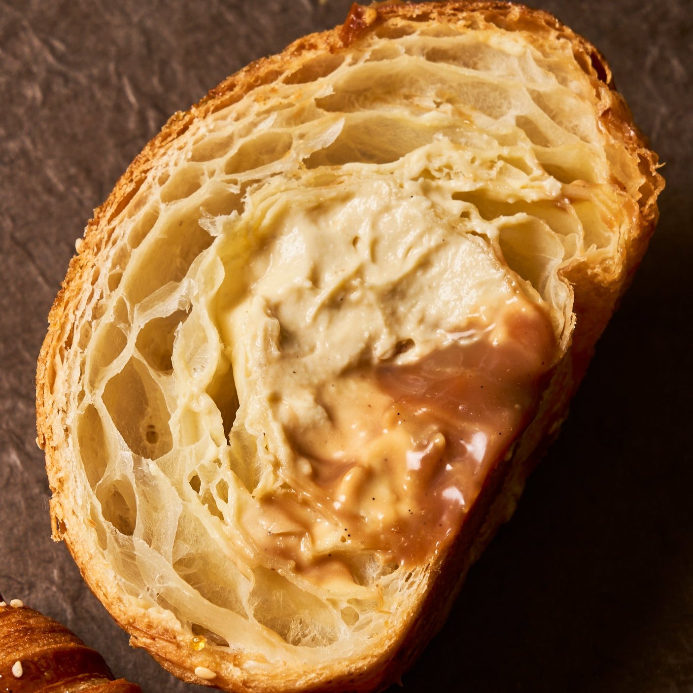 Croissant sésame caramel