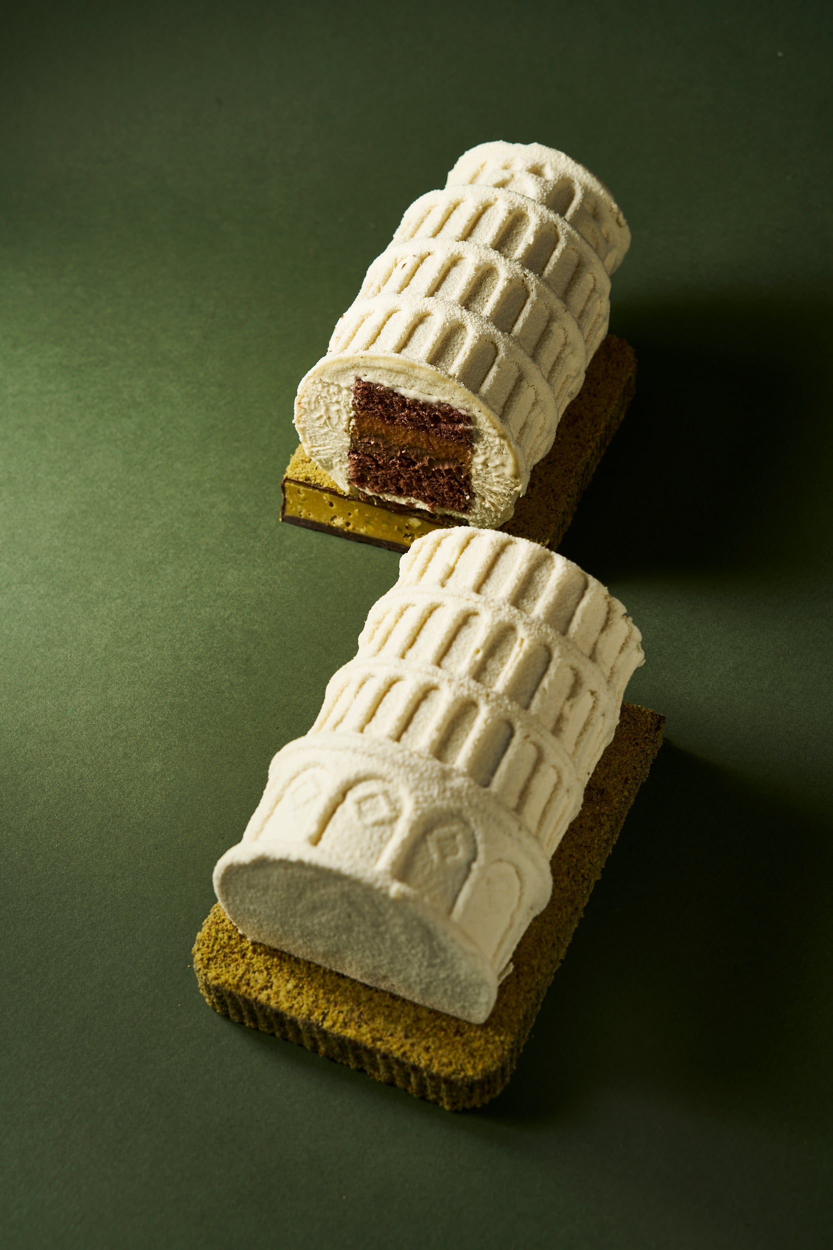 Tour de Pise - Bûche Tiramisu Signature